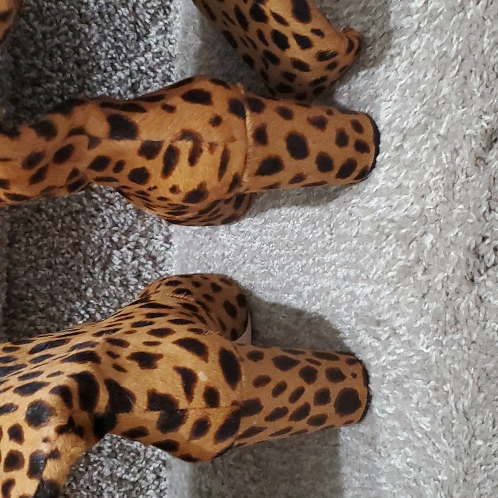 Boots - Picture 4 of 6